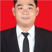 I give private lessons tailored to your level and learning needs.